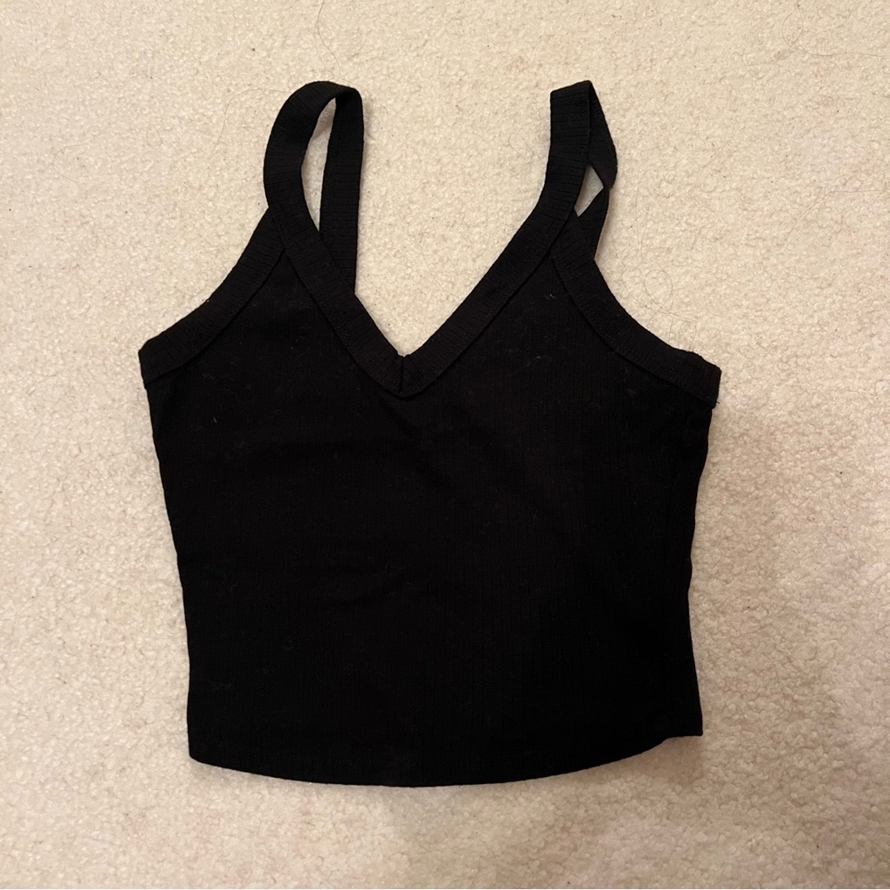 black ribbed fitted crop tank top